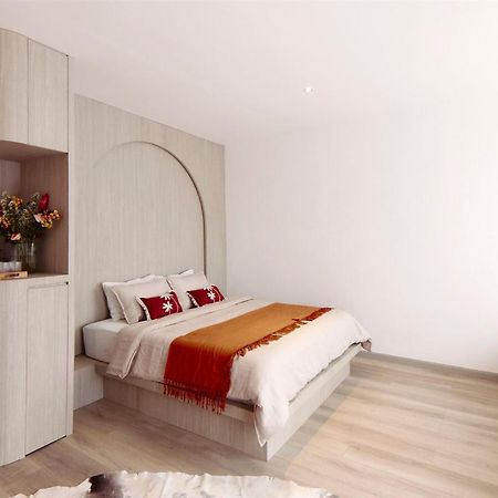 Neon Rose Motel Canggu Dış mekan fotoğraf