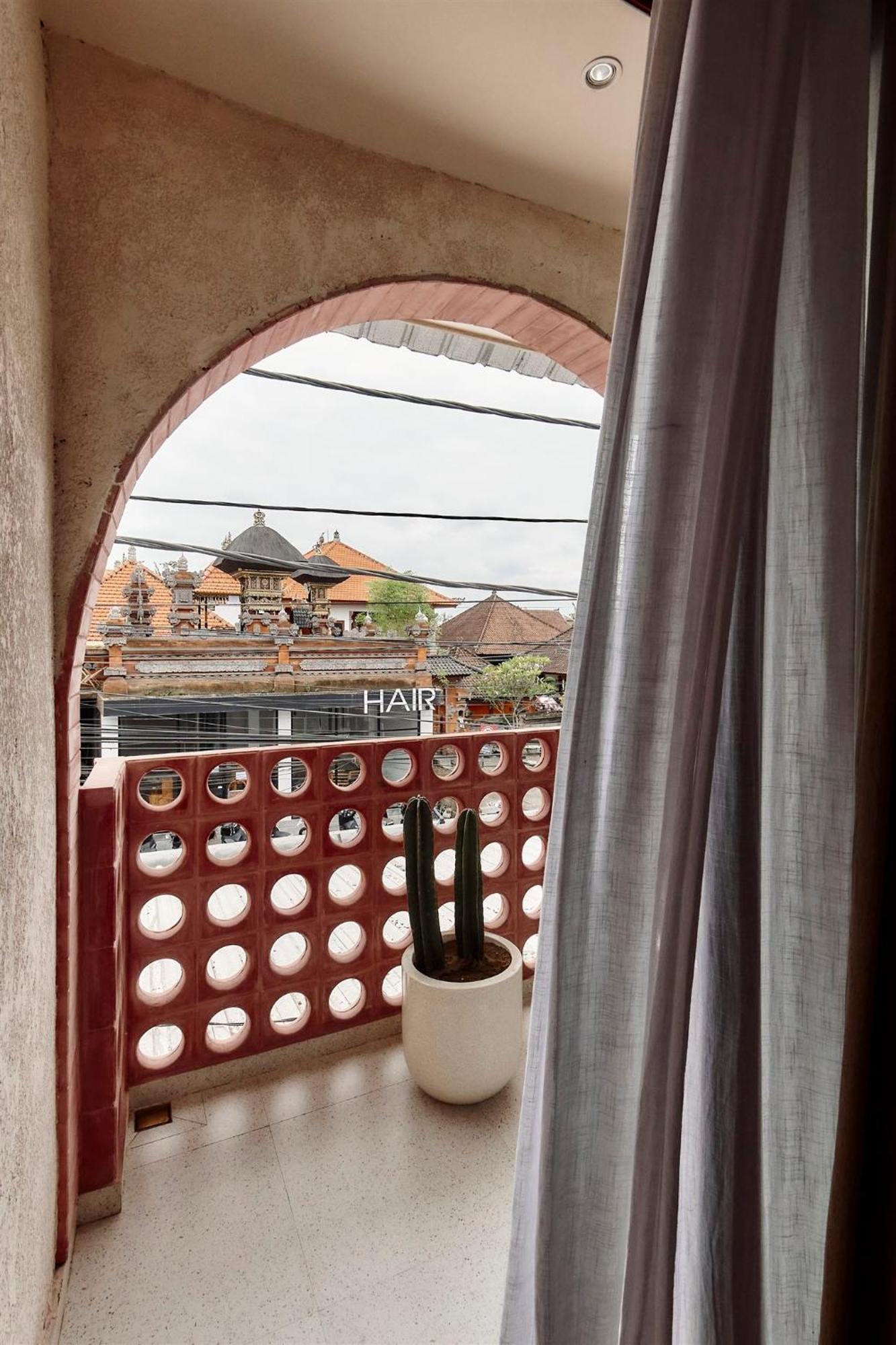 Neon Rose Motel Canggu Dış mekan fotoğraf