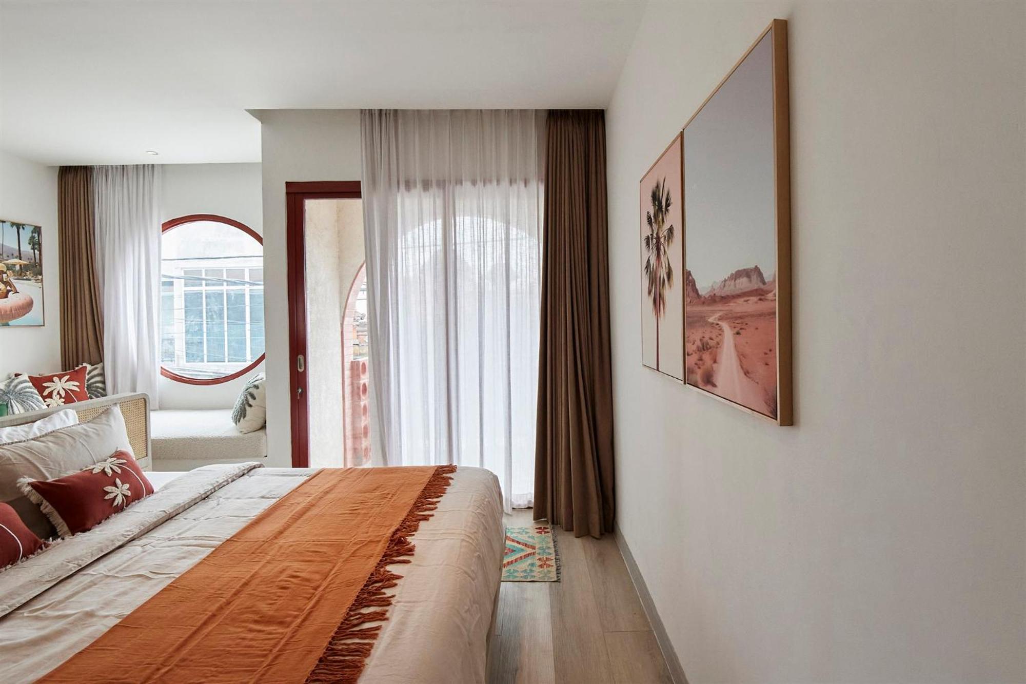 Neon Rose Motel Canggu Dış mekan fotoğraf